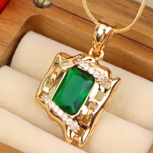 "Rose Gold Pendant with Green Stone and Modern Abstract Frame Design, XPPT1872 - Picture 1 of 13